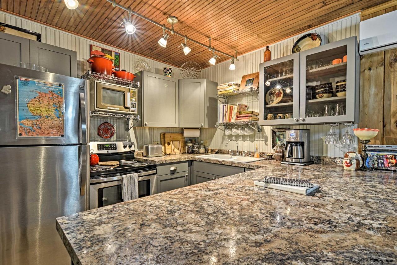 Pet-Friendly One Crow Cottage In Harbor Springs! Extérieur photo